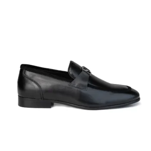 Black Leather Loafers with Sleek Metal Accent