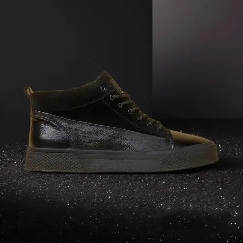 Sneaker bundle with corduroy shirt